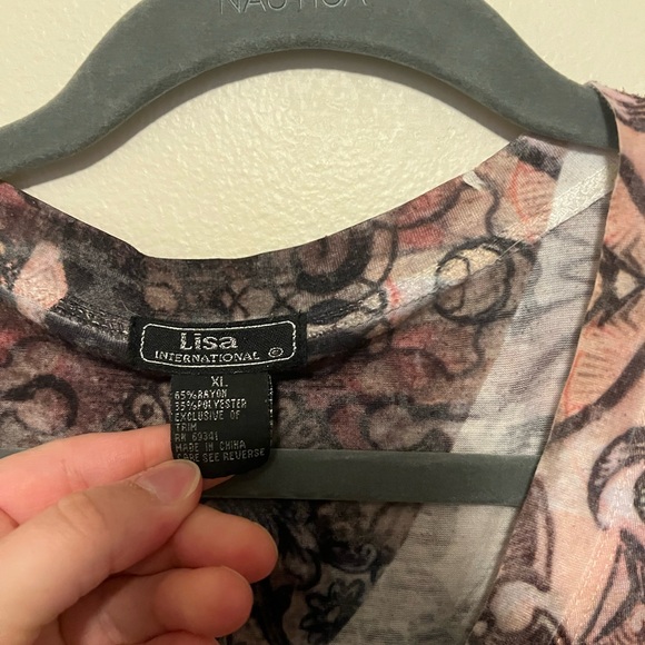 ⚡️⚡️$8 flash sale 😮👏
 Y2K Patterned Blouse - Picture 4 of 4